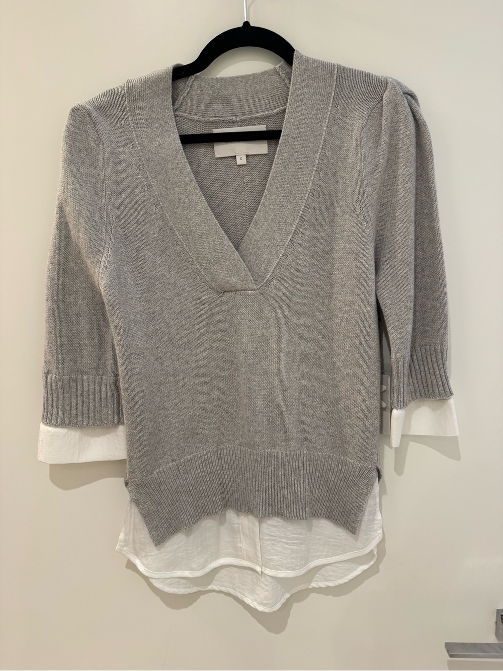 NWT Brochu Walker V-Neck Layered Gray Women’s Sweater